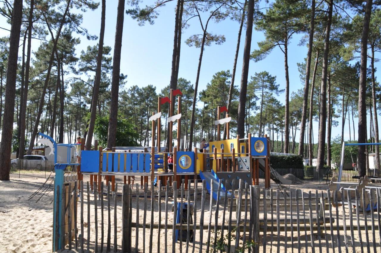 Mobilhome Cote Landaise Les Dunes De Contis 4 Saint-Julien-en-Born Exterior photo